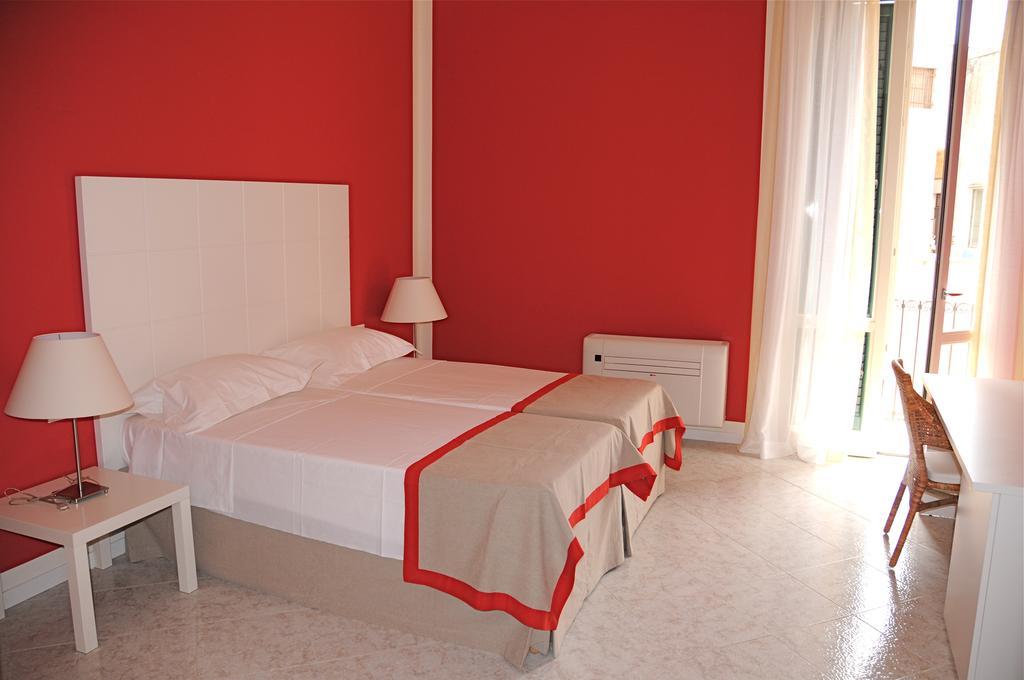 Albachiara Suite Rooms - City Center Trapani Quarto foto